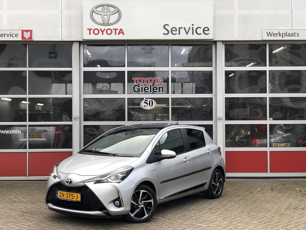 Toyota Yaris 1.5 Hybrid Executive | Trekhaak, Navigatie, Panoramadak, Leer/Alcantara, Armsteun, 16inch, Keyless, Meest Luxe! 55064457-2.jpg | Autobedrijf Gielen