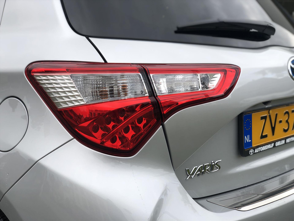 Toyota Yaris 1.5 Hybrid Executive | Trekhaak, Navigatie, Panoramadak, Leer/Alcantara, Armsteun, 16inch, Keyless 55064457-2.jpg | Autobedrijf Gielen