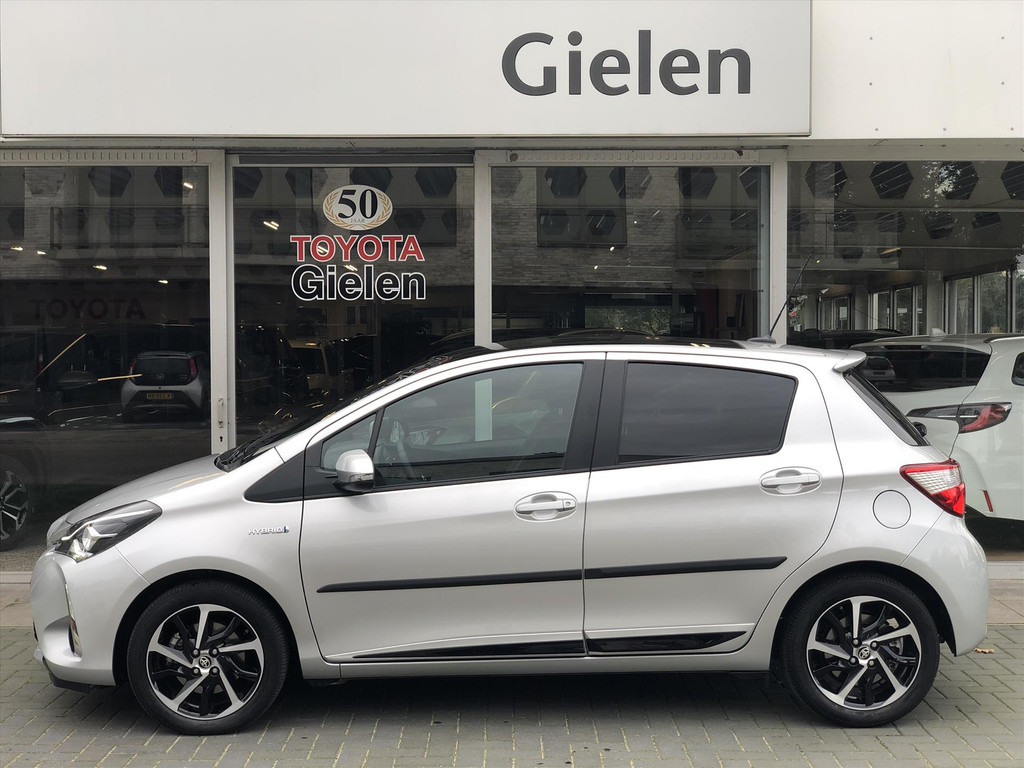 Toyota Yaris 1.5 Hybrid Executive | Trekhaak, Navigatie, Panoramadak, Leer/Alcantara, Armsteun, 16inch, Keyless 55064457-4.jpg | Autobedrijf Gielen