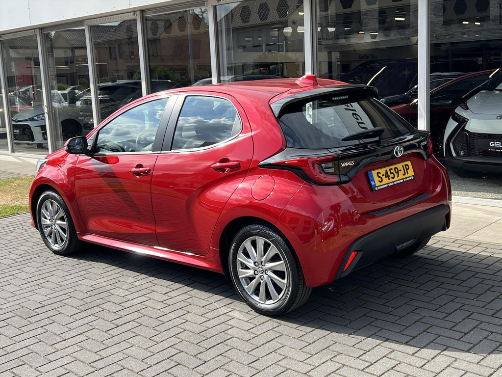Toyota Yaris 1.5 Hybrid Dynamic Plus | Stoelverwarming, Keyless, Lichtmetalen velgen, Parkeercamera, Adaptive cruise control 55097736-2.jpg | Autobedrijf Gielen