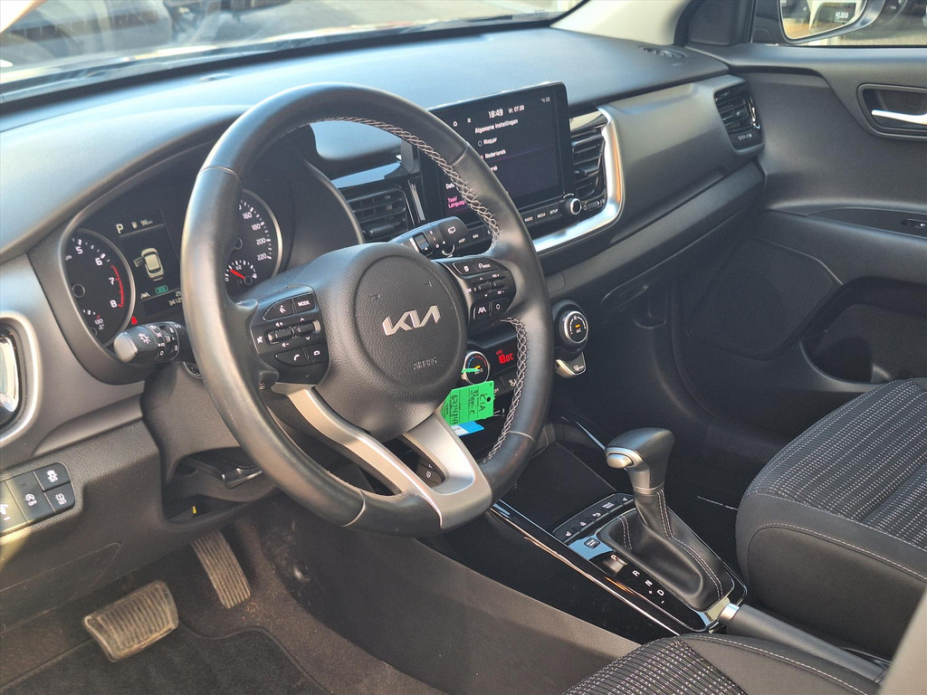 Kia Stonic 1.0 T-GDi Automaat DynamicLine | Stoel + Stuurverwarming, Navigatie, Parkeersensoren, Camera, Climate control 55352060-4.jpg | Autobedrijf Gielen