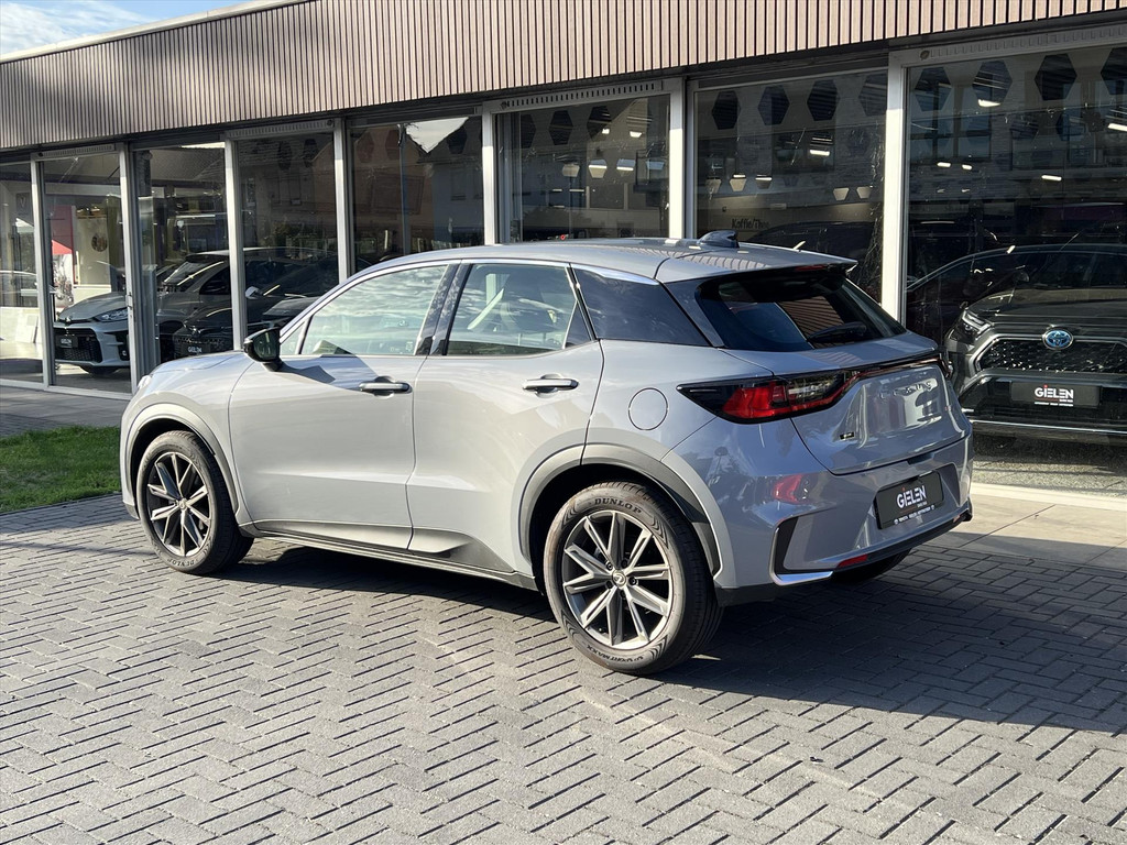 Lexus LBX 1.5 Hybrid Elegant Black Edition | Tech Pack, Elektrische achterklep, Leer, Stoel + Stuurverwarming, Oktober 2025, Nieuwprijs €4 55355815-4.jpg | Autobedrijf Gielen