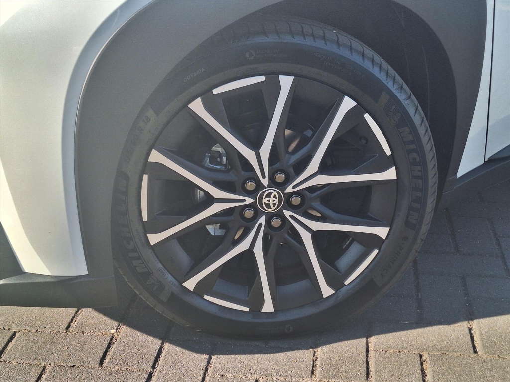 Toyota Aygo X 1.5 Hybrid GR Sport | Parelmoer wit, Parkeersensoren, Stoelverwarming, Keyless, 18 inch, Privacy glass 55654125-3.jpg | Autobedrijf Gielen