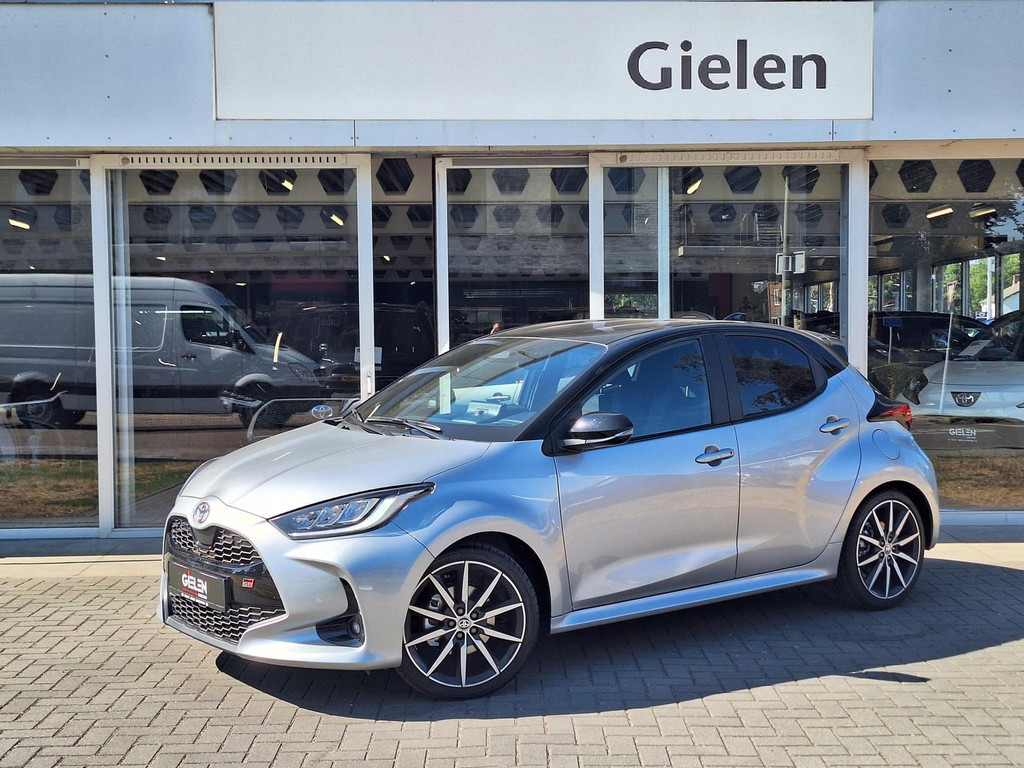 Toyota Yaris 1.5 Hybrid 130 GR Sport | Eerste eigenaar, Keyless entry, 18 inch, Groot scherm, LED, Climate control, Apple CarPlay/Android Aut 55856677-0.jpg | Autobedrijf Gielen