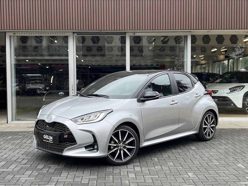 Toyota Yaris 1.5 Hybrid 130 GR Sport | Eerste eigenaar, Keyless entry, 18 inch, Groot scherm, LED, Climate control, CarPlay/Android Auto 55856677-0.jpg | Autobedrijf Gielen