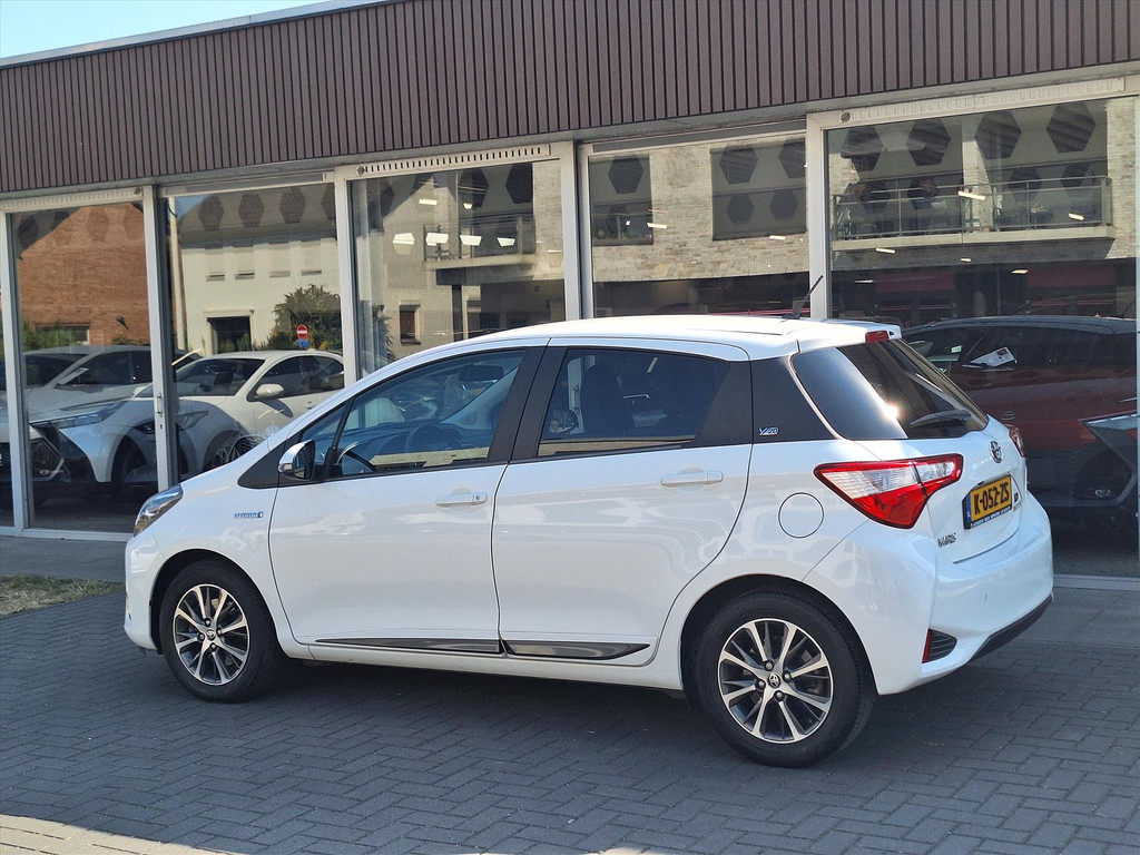 Toyota Yaris 1.5 Hybrid Y20 | Navigatie, Stoelverwarming, Lichtmetalen velgen, Privacy glass, Cruise control, Climate control 55862123-1.jpg | Autobedrijf Gielen