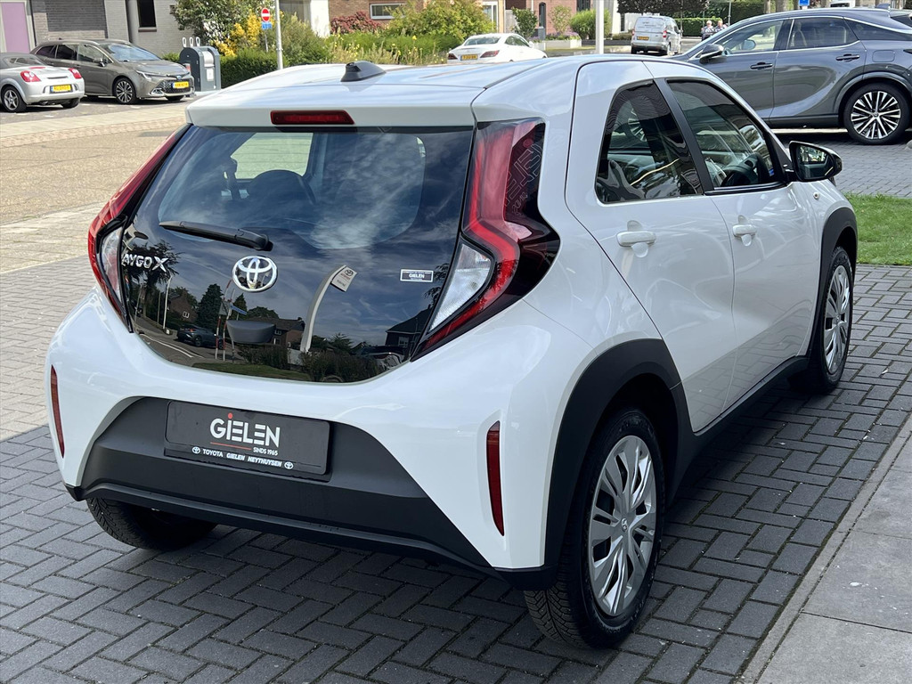 Toyota Aygo X 1.0 VVT-i S-CVT Automaat Business | Stoelverwarming, Apple CarPlay/Android Auto, Airco, Parkeercamera 55982322-2.jpg | Autobedrijf Gielen