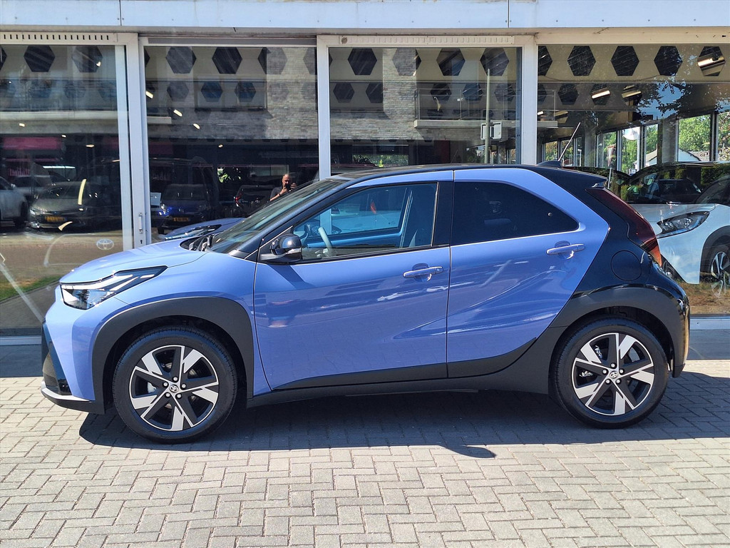 Toyota Aygo X 1.5 Hybrid Pulse Plus | Lavender, Bi-Tone, Stoelverwarming, Climate control, Startknop, LED, 17 inch 55982594-2.jpg | Autobedrijf Gielen