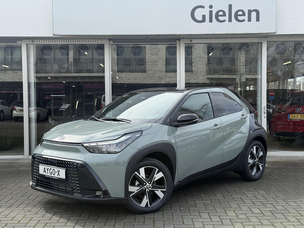 Toyota Aygo X 1.5 Hybrid Pulse Plus | Tarragon, Bi-Tone, Stoelverwarming, Climate control, Startknop, LED, 17 inch 55982659-0.jpg | Autobedrijf Gielen