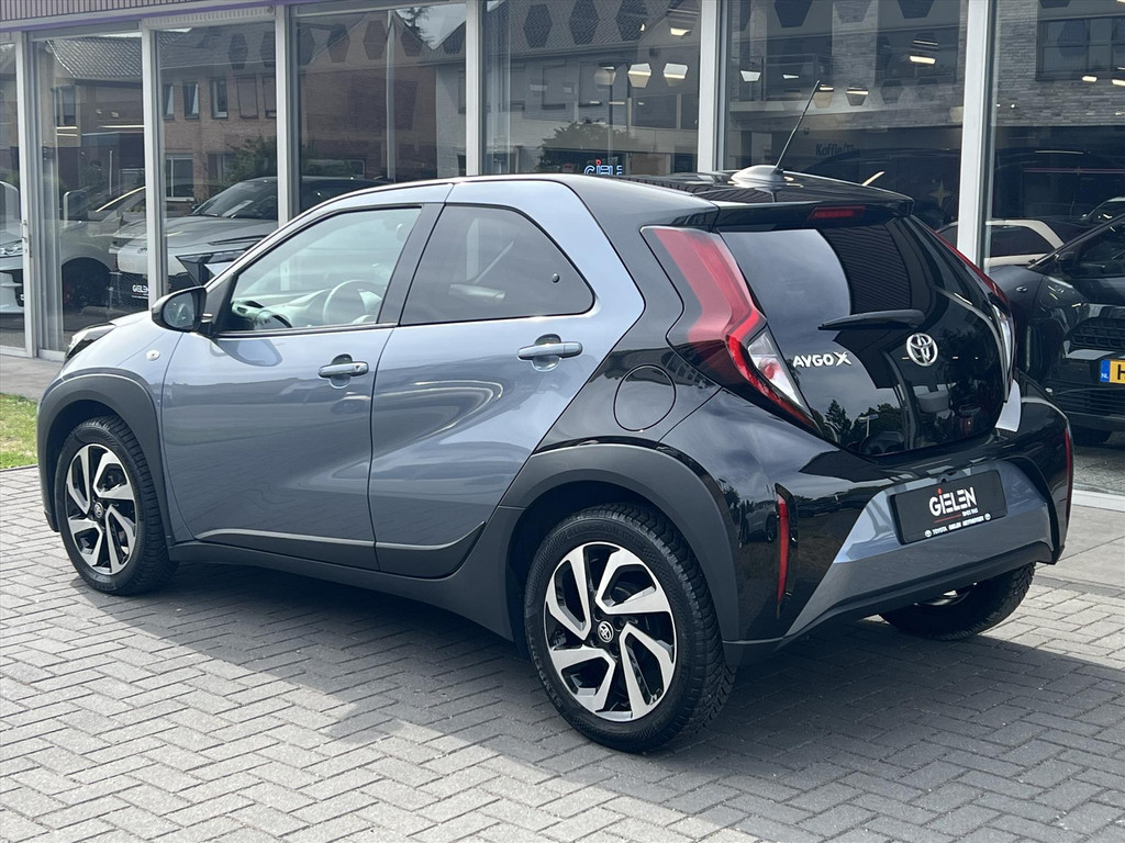 Toyota Aygo X 1.0 VVT-i MT Pulse Bi-tone | Celestite grey, 17 inch, Privacy glass, Apple CarPlay/Android auto, Airconditioning, Parkeercamera 55982760-2.jpg | Autobedrijf Gielen