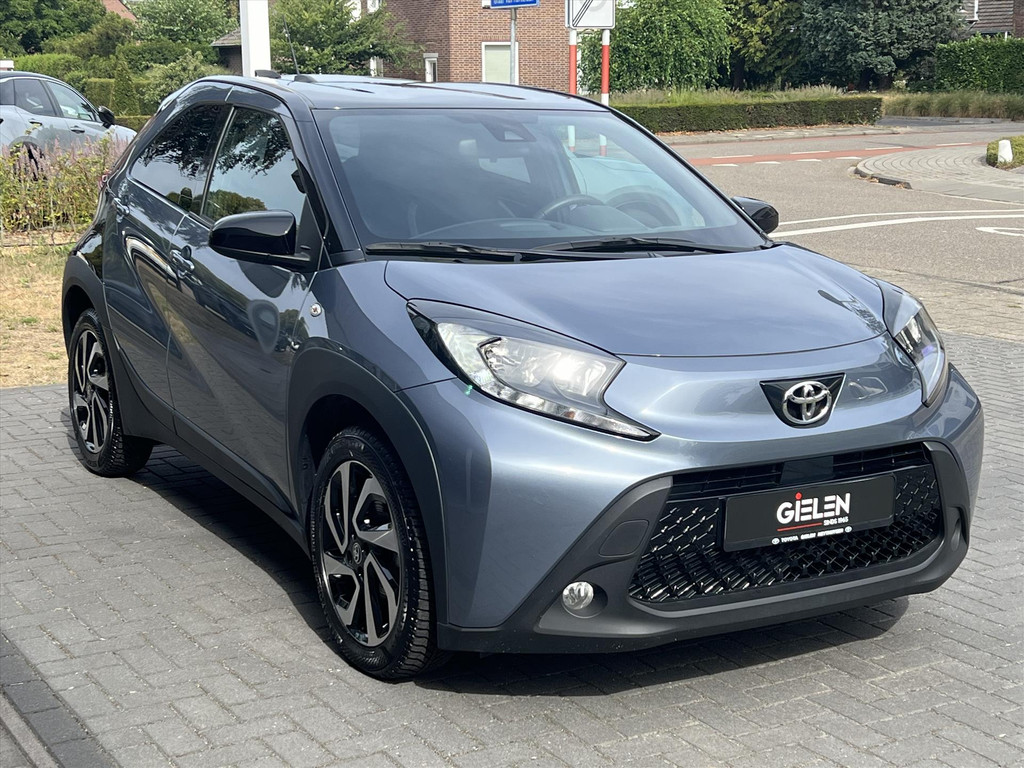 Toyota Aygo X 1.0 VVT-i MT Pulse Bi-tone | Celestite grey, 17 inch, Privacy glass, Apple CarPlay/Android auto, Airconditioning, Parkeercamera 55982760-4.jpg | Autobedrijf Gielen