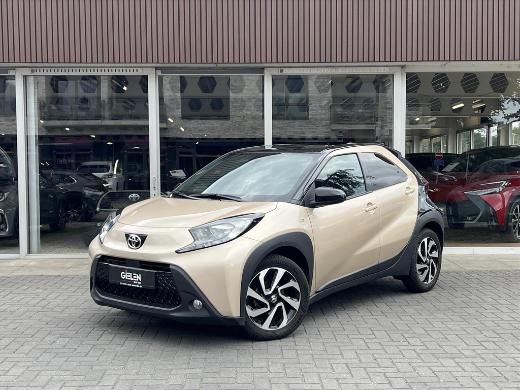 Toyota Aygo X 1.0 VVT-i MT Pulse Bi-tone | Ginger beige, 17 inch, Privacy glass, Apple CarPlay/Android auto, Airconditioning, Parkeercamera 55982838-0.jpg | Autobedrijf Gielen