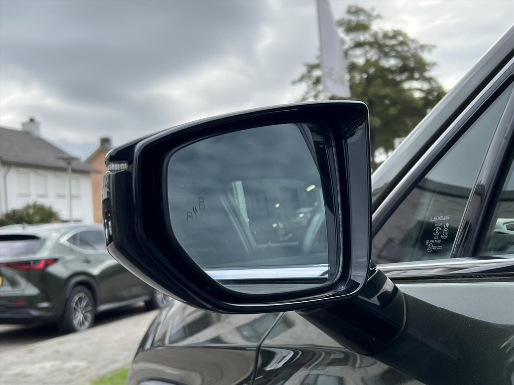 Lexus UX 250h Preference Line | Trekhaak, Dodehoekherkenning, 18 inch, Parkeersensoren, Stoel + Stuurverwarming 56018775-2.jpg | Autobedrijf Gielen