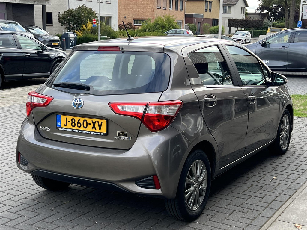 Toyota Yaris 1.5 Hybrid Dynamic | Stoelverwarming, Lichtmetalen velgen, Cruise control, Safety sense, Parkeercamera 56077867-3.jpg | Autobedrijf Gielen