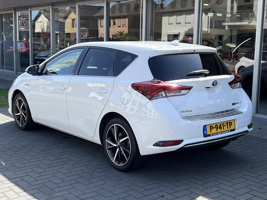 Toyota Auris 1.8 Hybrid Dynamic Plus | 17 inch, Stoelverwarming, Privacy glass, Parkeercamera, Bluetooth, Cruise control 56242418-2.jpg | Autobedrijf Gielen