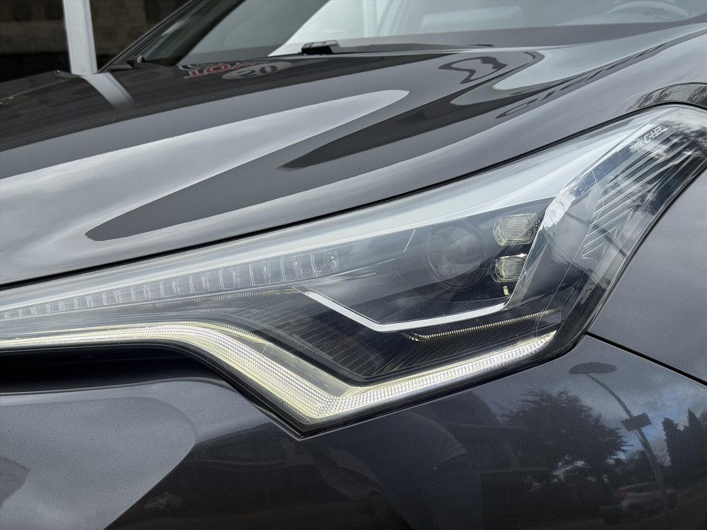 Toyota C-HR 1.8 Hybrid Bi-Tone Plus | Leer, Stoel + Stuurverwarming, Navigatie, Dodehoekherkenning, Parkeersensoren 56266787-2.jpg | Autobedrijf Gielen