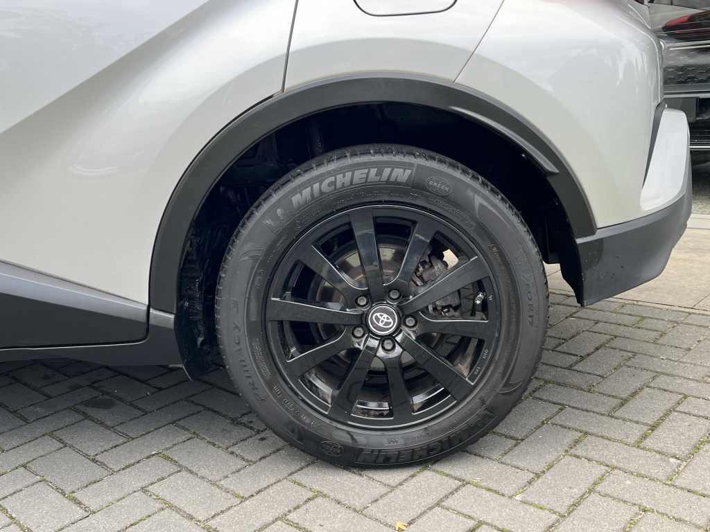 Toyota C-HR 1.2 Turbo 116pk Dynamic | Keyless, Lichtmetalen velgen, Adaptive cruise control, Parkeercamera, Climate control 56298654-4.jpg | Autobedrijf Gielen