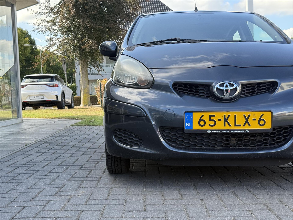 Toyota Aygo 1.0 VVT-I 5DRS Comfort | Airconditioning, Centrale deurvergrendeling, Elektrische ramen, Radio/CD-Speler 56328426-3.jpg | Autobedrijf Gielen