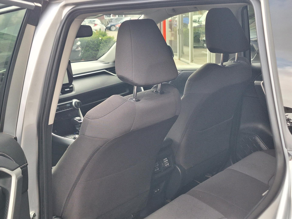 Toyota RAV4 Hybrid 220 AWD Dynamic | Stoelverwarming, Groot scherm, Parkeersensoren, Licht + Regensensor, 1650KG Trekgewicht 56359397-3.jpg | Autobedrijf Gielen