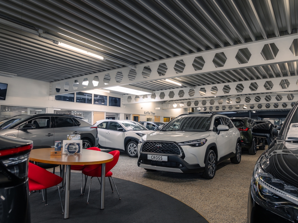 Toyota Aygo X 1.0 VVT-i MT Pulse Bi-tone | Chili red,17 inch, Privacy glass, Apple CarPlay/Android auto, Airconditioning, Parkeercamera 56517437-4.jpg | Autobedrijf Gielen