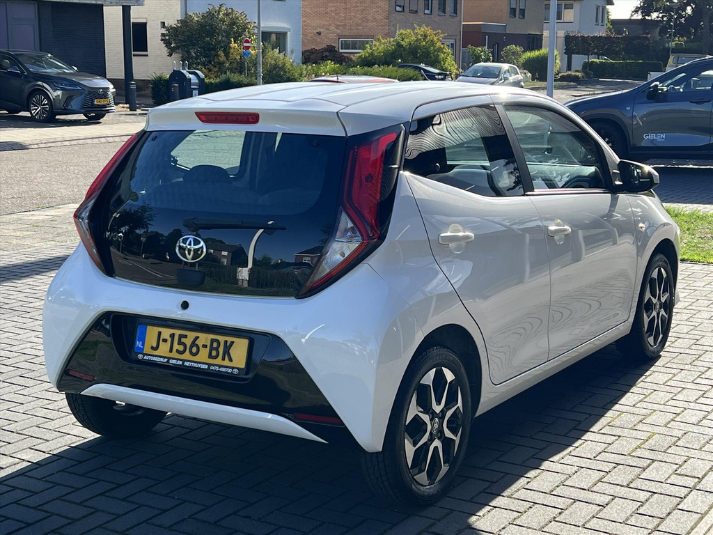 Toyota Aygo 1.0 VVT-i X-joy | Apple CarPlay/Android Auto, Airco, Lichtmetalen velgen, Safety Sense, Mistlampen 56524085-3.jpg | Autobedrijf Gielen