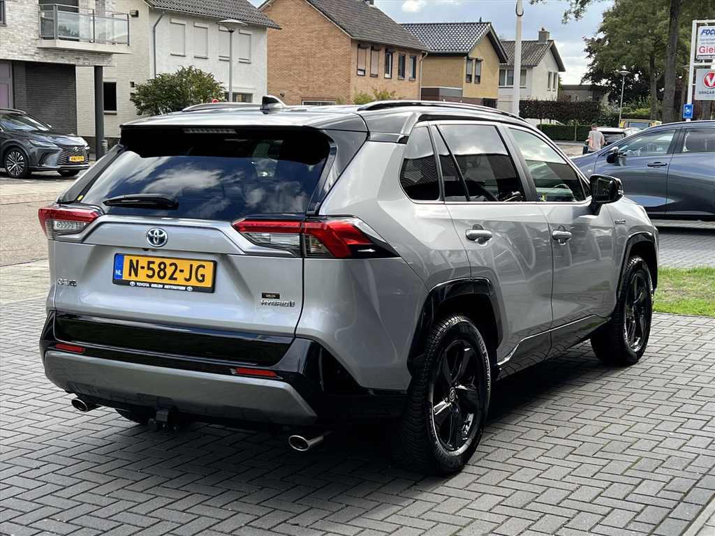 Toyota RAV4 2.5 Hybrid Bi-Tone | Trekhaak, 18 inch, Parkeersensoren, Stoel + Stuurverwarming, LED, Apple CarPlay/Android Auto 56531053-3.jpg | Autobedrijf Gielen