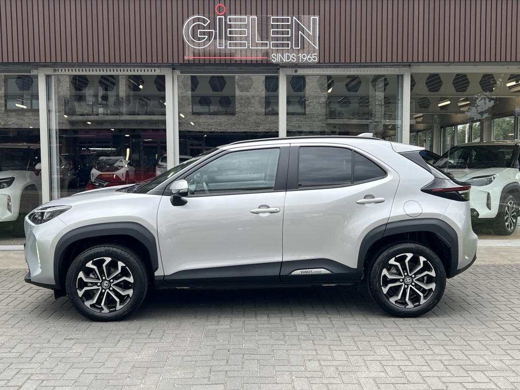 Toyota Yaris Cross 1.5 Hybrid Dynamic Plus | Stoel + Stuurverwarming, Smart Connect, 17 inch, Keyless, LED 56826250-1.jpg | Autobedrijf Gielen