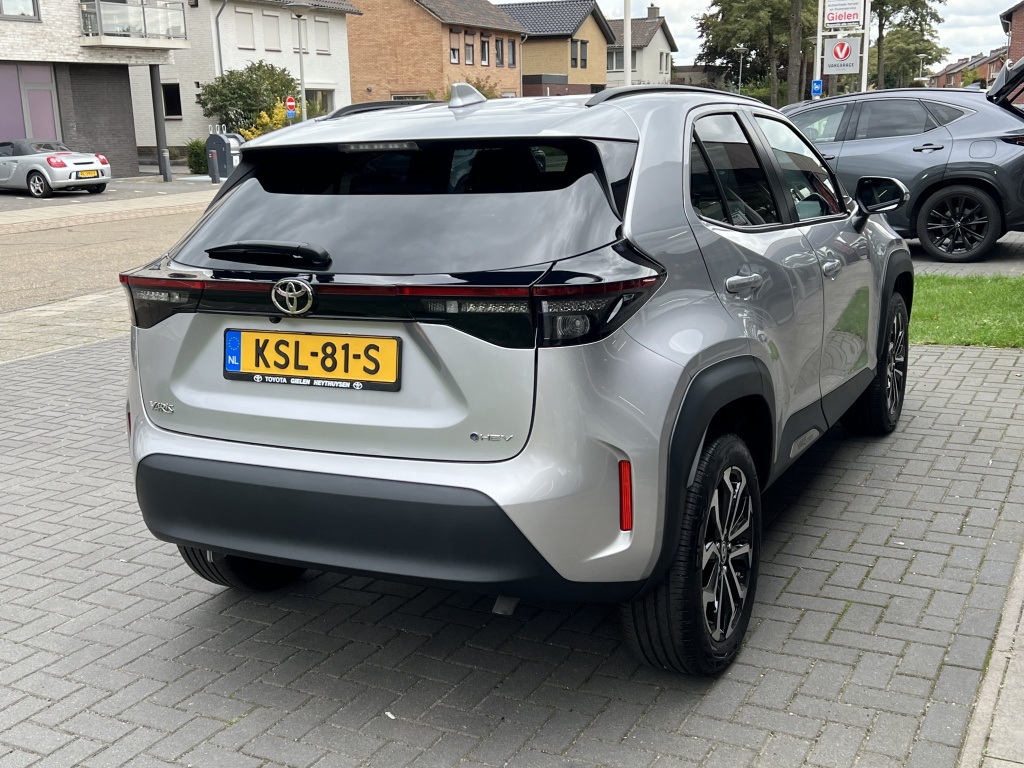 Toyota Yaris Cross 1.5 Hybrid Dynamic Plus | Stoel + Stuurverwarming, Smart Connect, 17 inch, Keyless, LED 56826250-3.jpg | Autobedrijf Gielen