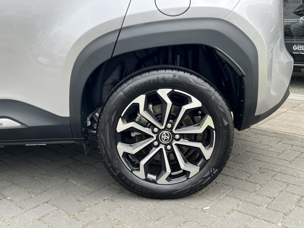 Toyota Yaris Cross 1.5 Hybrid Dynamic Plus | Stoel + Stuurverwarming, Smart Connect, 17 inch, Keyless, LED 56826250-4.jpg | Autobedrijf Gielen