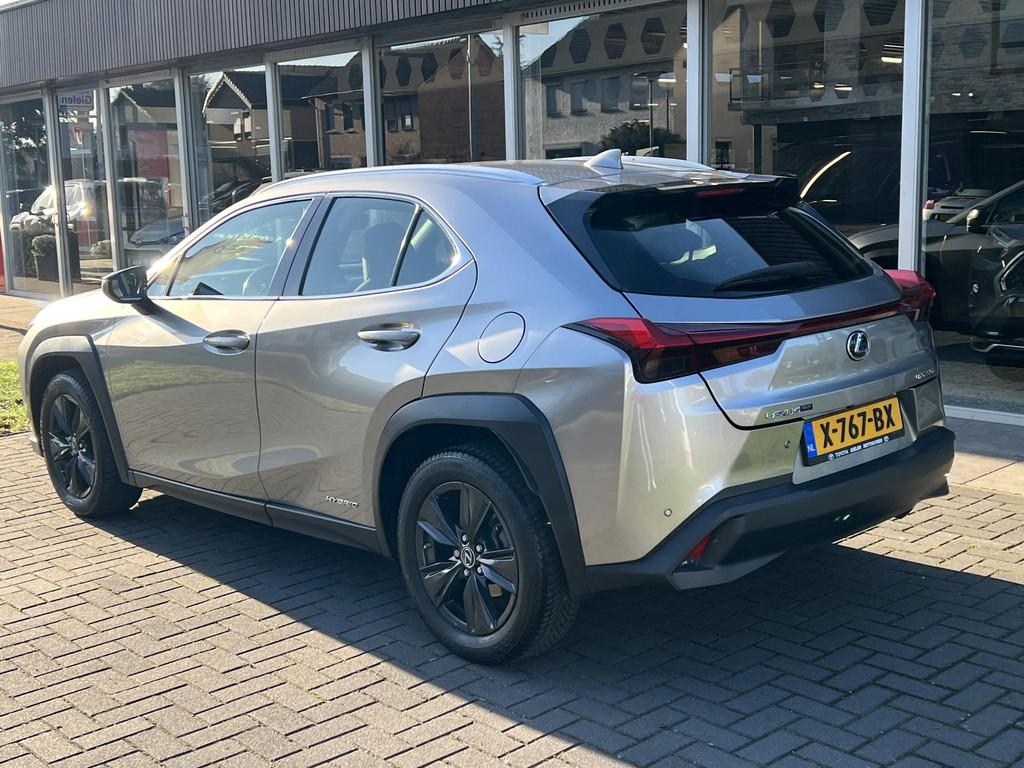 Lexus UX 250h Luxury Line 57292934-4.jpg | Autobedrijf Gielen