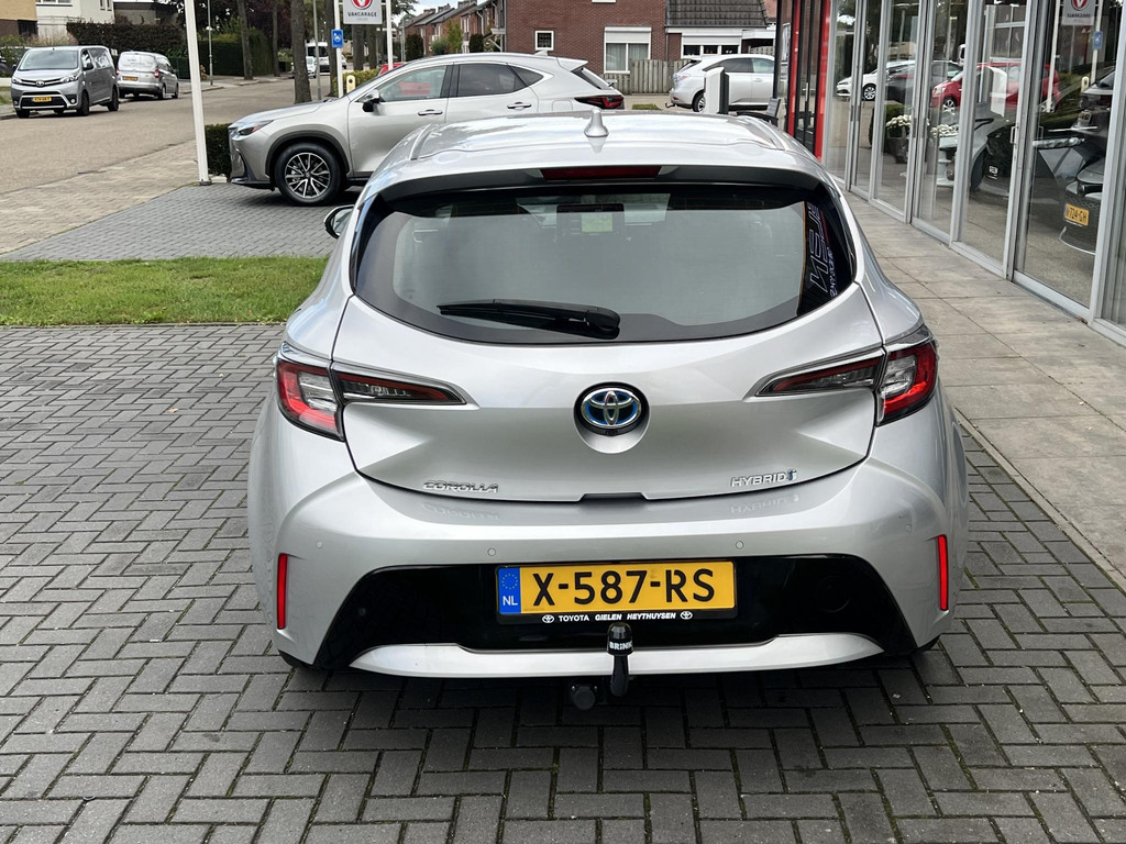 Toyota Corolla 1.8 Hybrid Business 57297146-4.jpg | Autobedrijf Gielen