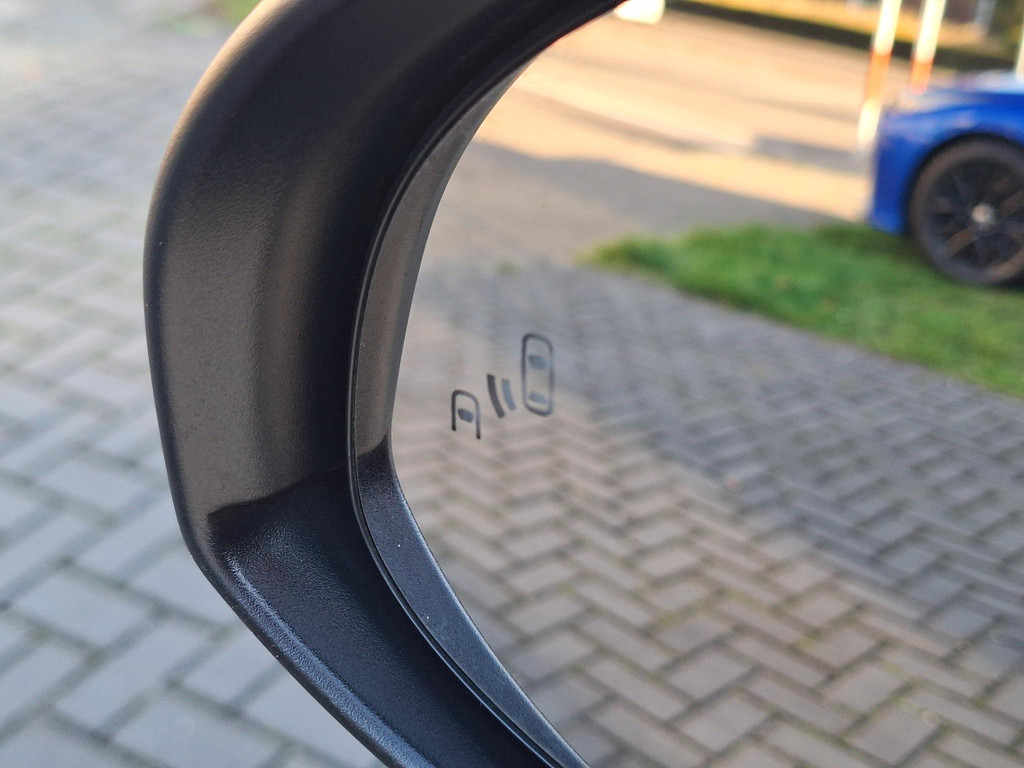 Toyota C-HR 1.8 Hybrid Bi-Tone Plus 57787870-2.jpg | Autobedrijf Gielen