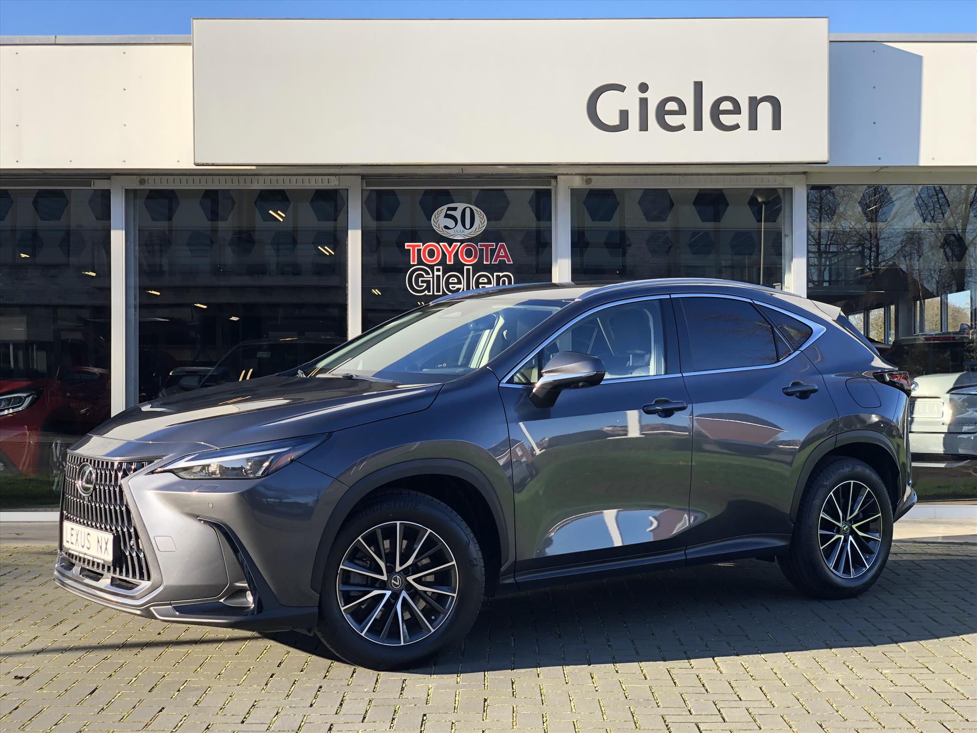 Lexus NX 450h+ Plug-in AWD Launch Edition | 360 graden camera, Leer, Geheugenfunctie, Parkeersensoren, Stuurverwarming, Stoelventilatie 33728242-0.jpg | Autobedrijf Gielen