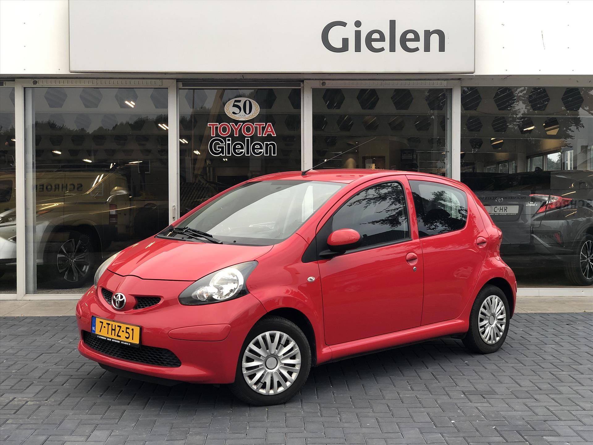 Toyota Aygo 1.0 VVT-I 5DRS Plus | Airconditioning, Parrot, Centrale deurvergrendeling, Elektrische ramen 34473456-0.jpg | Autobedrijf Gielen