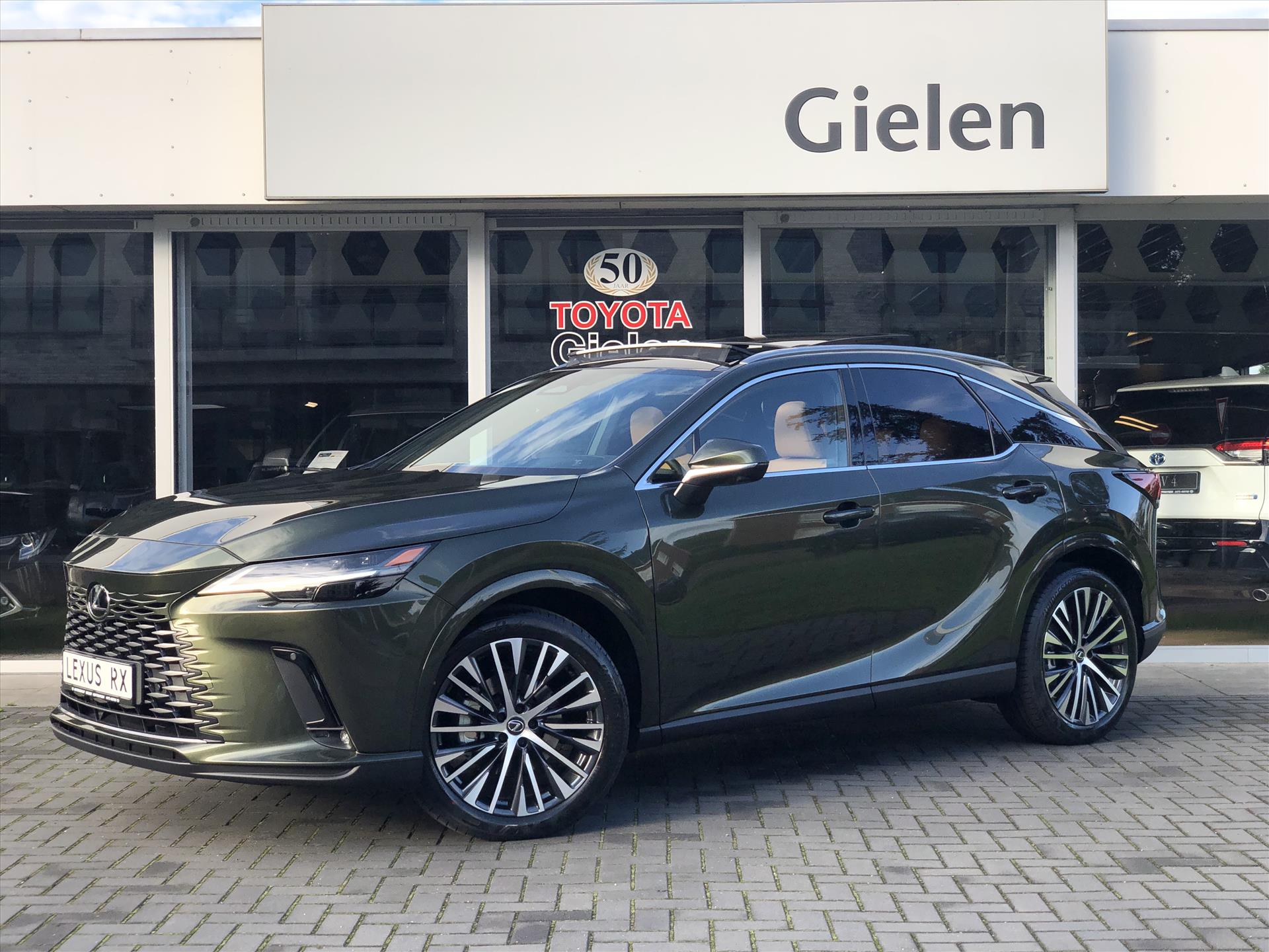 Lexus RX 450h+ Plug-in Hybrid AWD Executive Line | Panoramisch glazen dak, Safety Pack, 360 camera, Stoelventilatie, Head Up Display 34877934-0.jpg | Autobedrijf Gielen