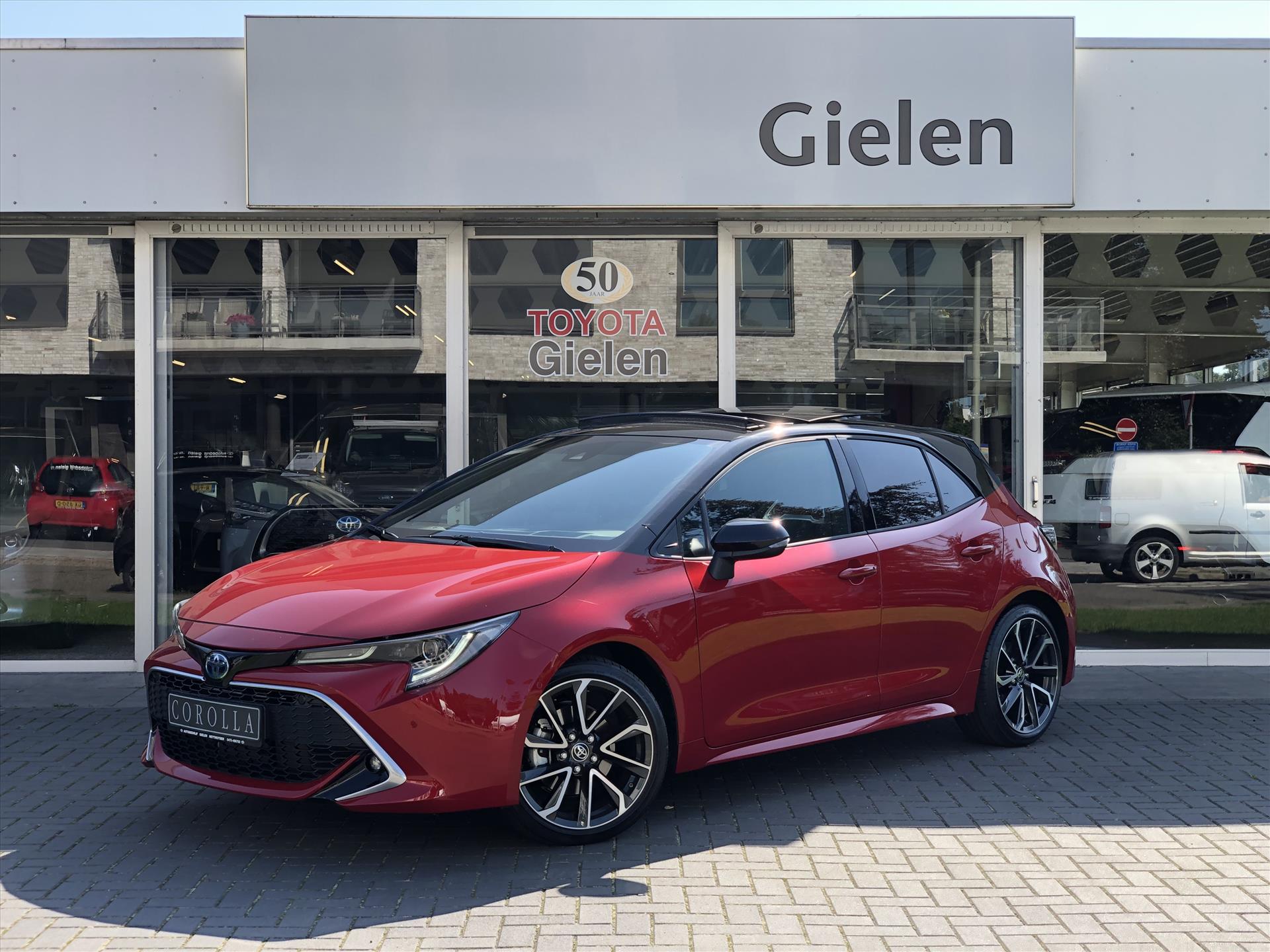 Toyota Corolla 2.0 Hybrid Executive | Schuifdak, Nieuwe multimedia, Dodehoekherkenning, 18 inch, Head Up Display, Parkeersensoren, JBL 35017082-0.jpg | Autobedrijf Gielen