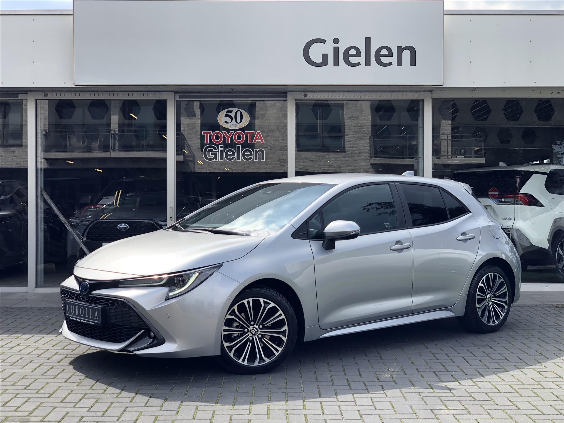 Toyota Corolla 1.8 Hybrid Style Plus | Dodehoekherkenning, Nieuwe multimedia, Parkeersensoren, Keyless, Stoel + Stuurverwarming 35227769-0.jpg | Autobedrijf Gielen