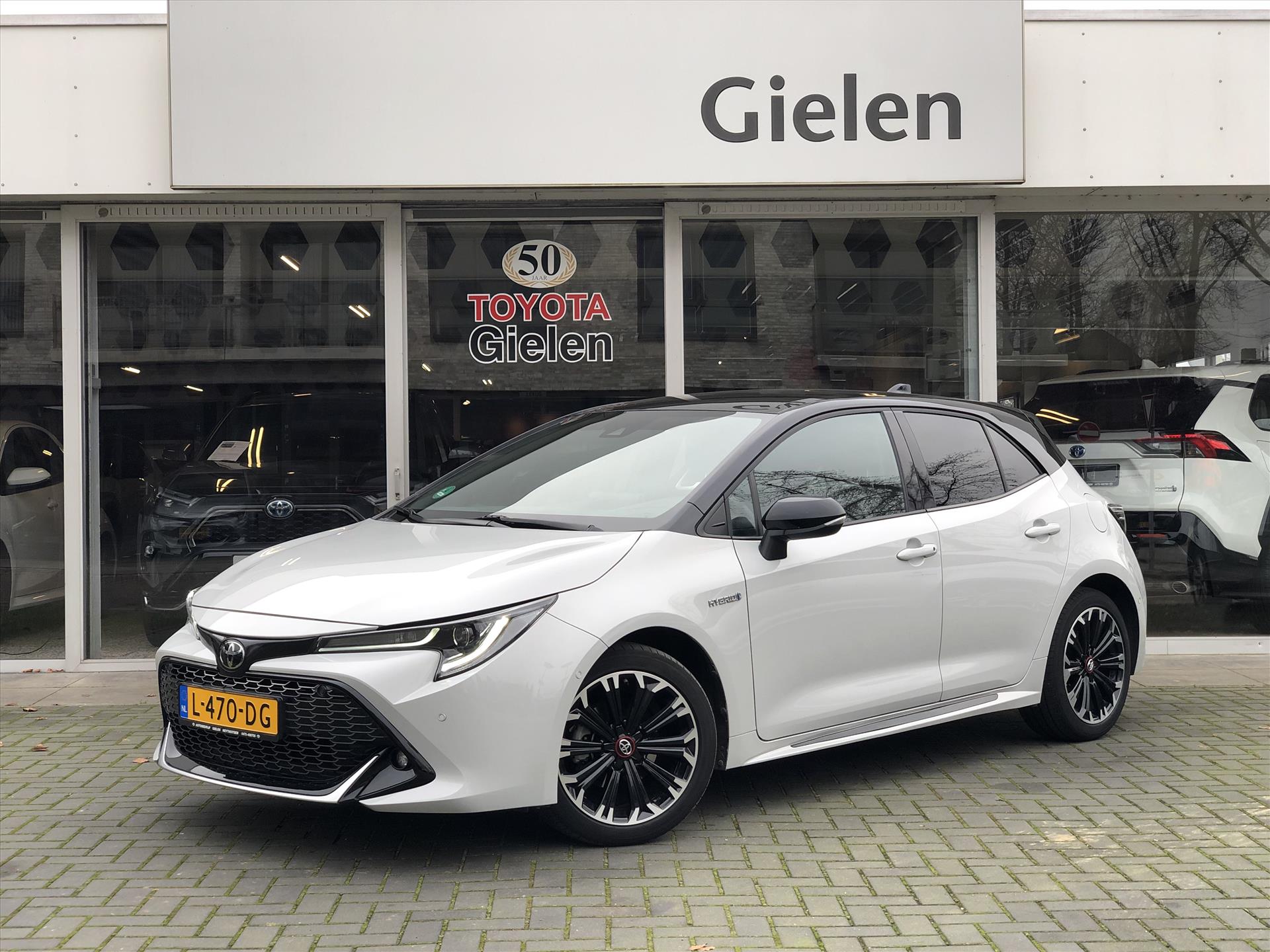 Toyota Corolla 1.8 Hybrid GR Sport | Eerste eigenaar, Apple CarPlay/Android Auto, Navigatie, Parkeersensoren, Stoelverwarming, LED 36295782-0.jpg | Autobedrijf Gielen
