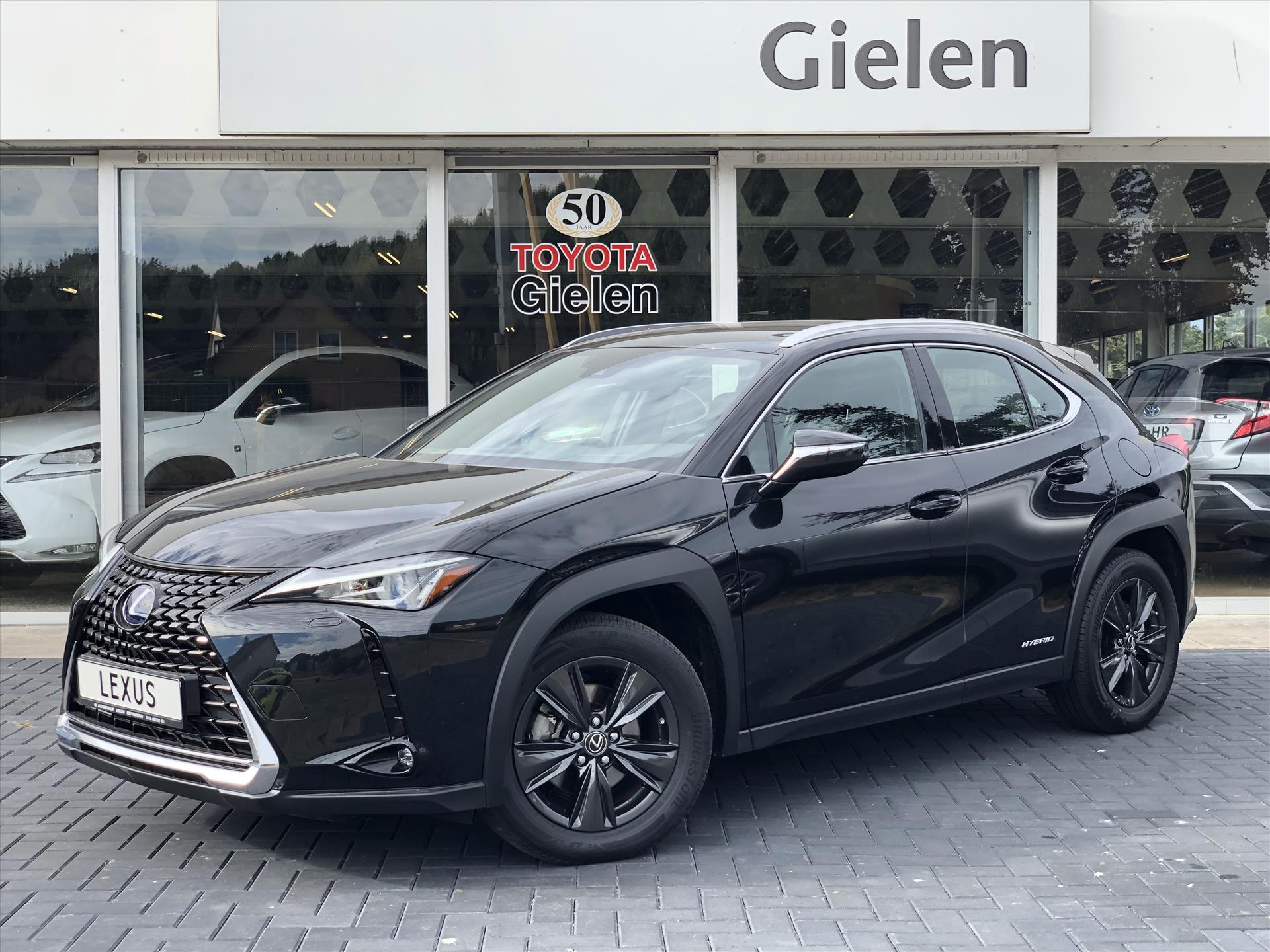 Lexus UX 250h 184pk Business Line | Navigatie,Keyless, 17inch, Parkeercamera, Adaptive Cruise control, Stoel + Stuurverwarming 36330663-0.jpg | Autobedrijf Gielen