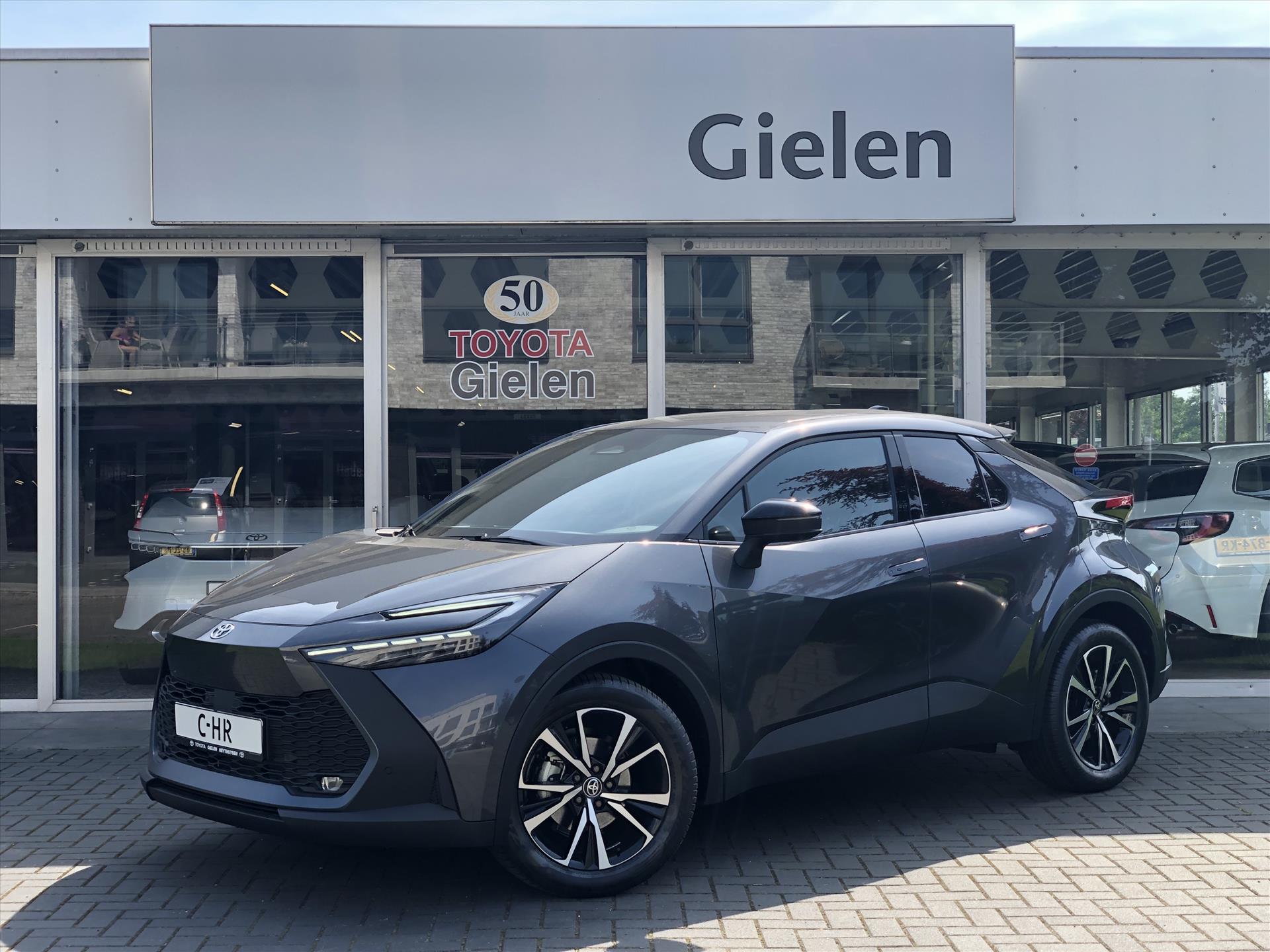 Toyota C-HR 1.8 Hybrid 140pk First Edition | Nieuw model, Smart connect, Dodehoekherkenning, 360 camera, 18 inch, Elektrische achterklep 36762577-0.jpg | Autobedrijf Gielen
