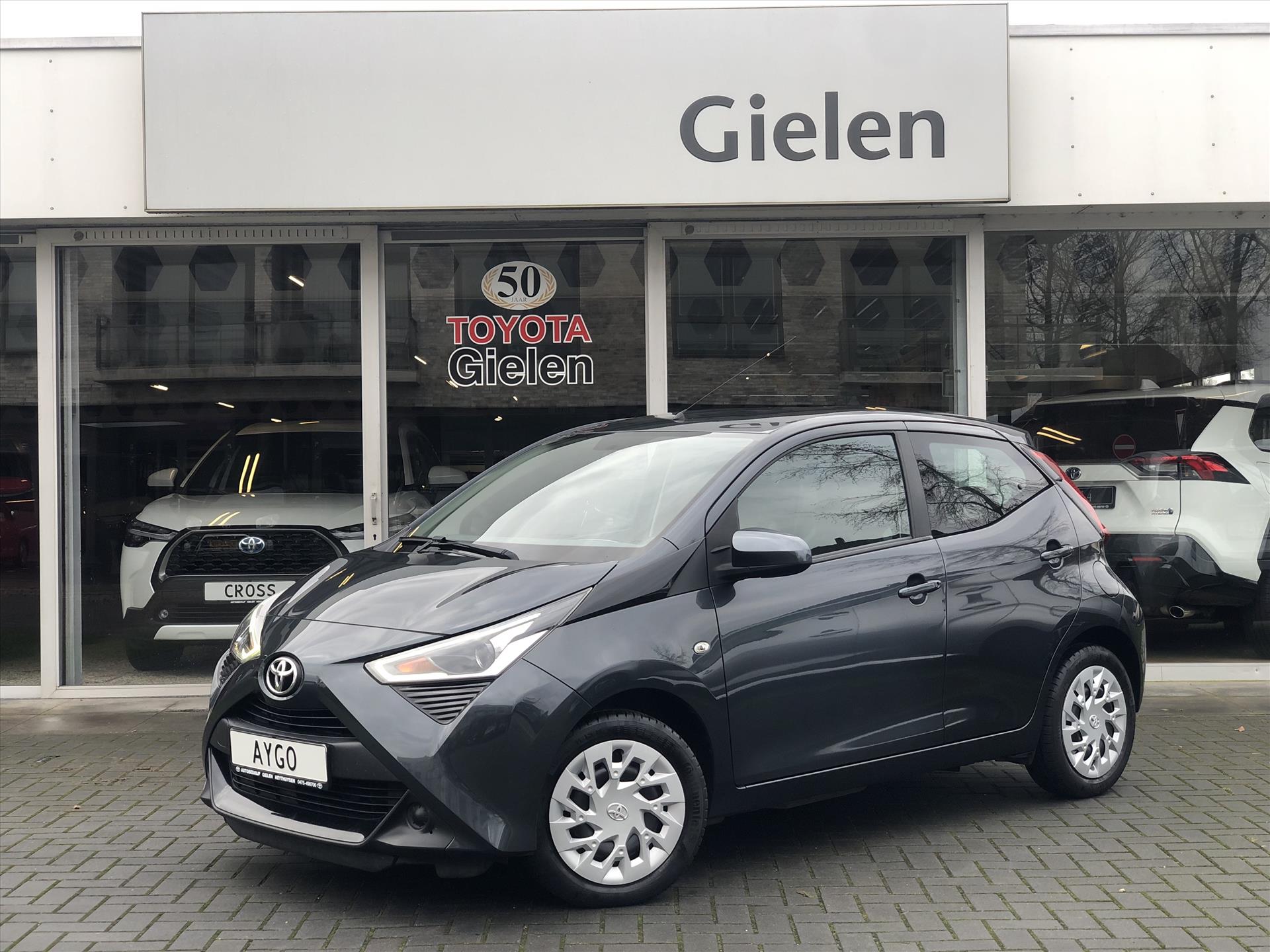 Toyota Aygo 1.0 VVT-i X-Play | Eerste eigenaar, NL-Auto, Parkeercamera, Airco, Stuurbediening, Bluetooth, In hoogte verstelbare stoel 36963180-0.jpg | Autobedrijf Gielen