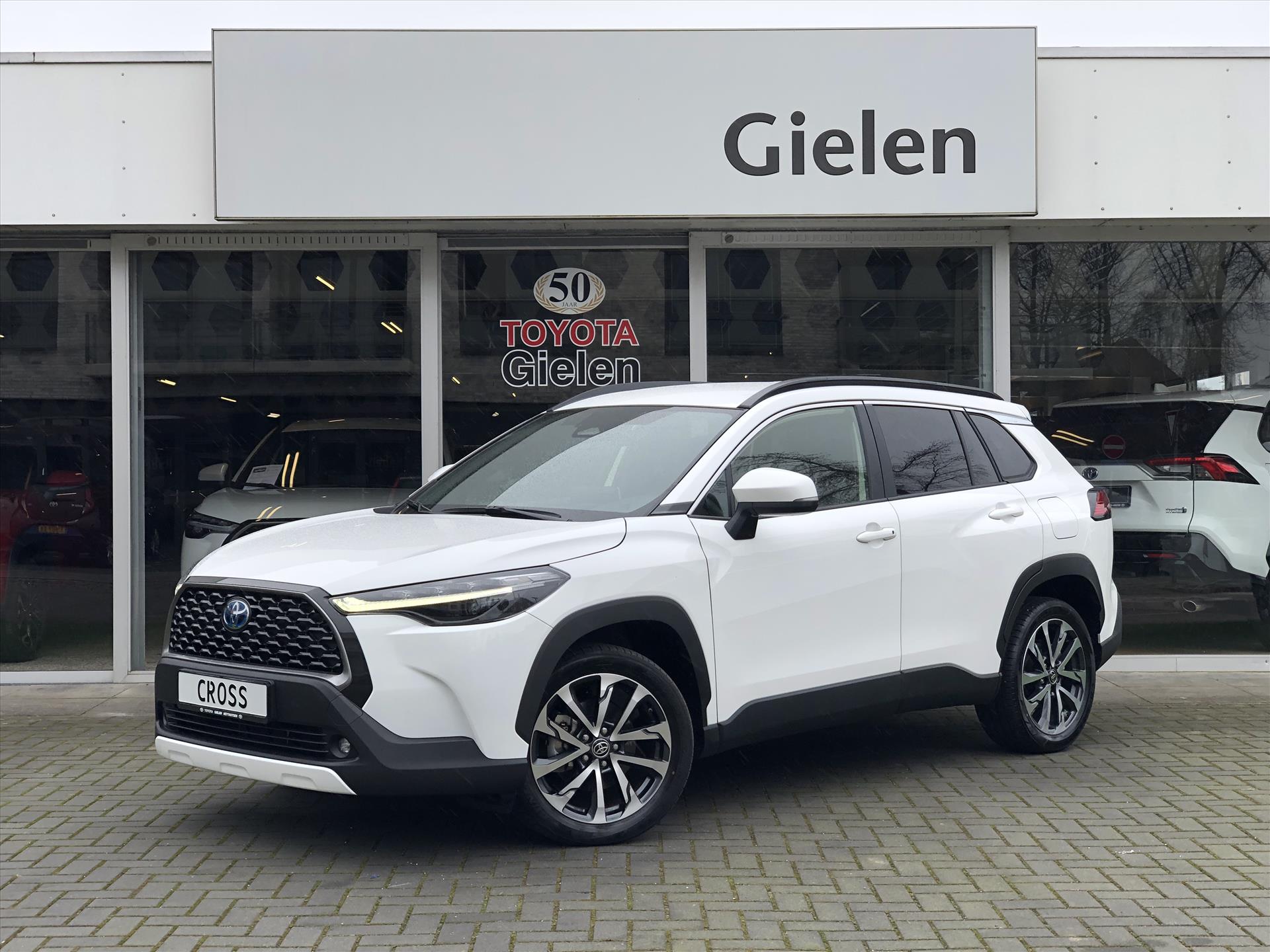 Toyota Corolla Cross 2.0 High Power Hybrid Dynamic Plus | Stoel + Stuurverwarming, 18inch, Smart Connect, CarPlay, Privacy Glass 37269838-0.jpg | Autobedrijf Gielen