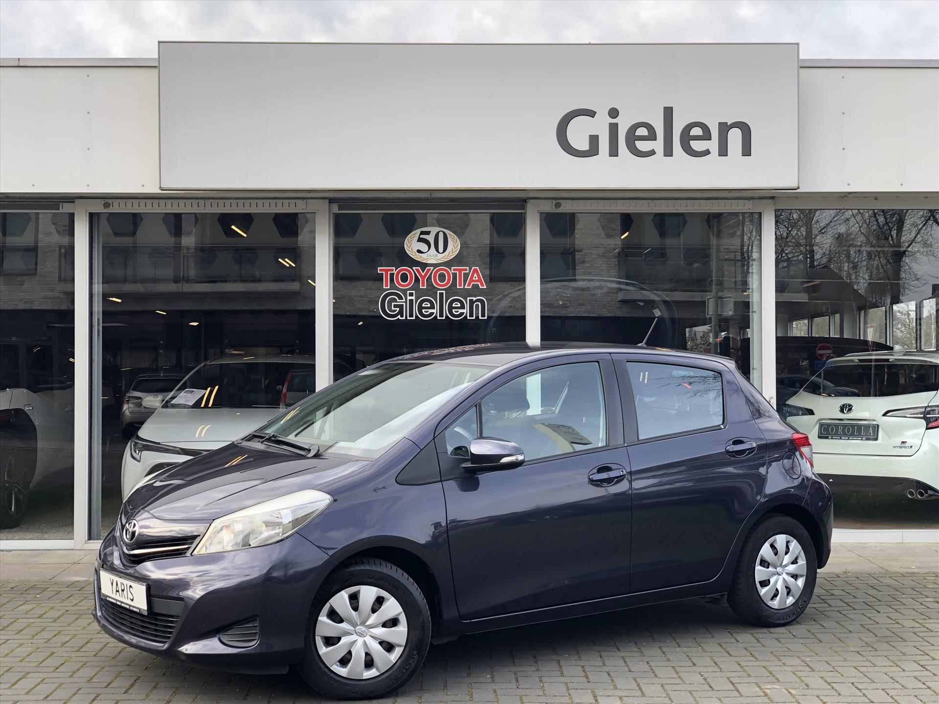 Toyota Yaris 1.0 VVT-i 5D Aspiration | Eerste eigenaar, Trekhaak, Parkeercamera, Airconditioning, Bluetooth, Stuurbediening, Fijne instap 37510490-0.jpg | Autobedrijf Gielen