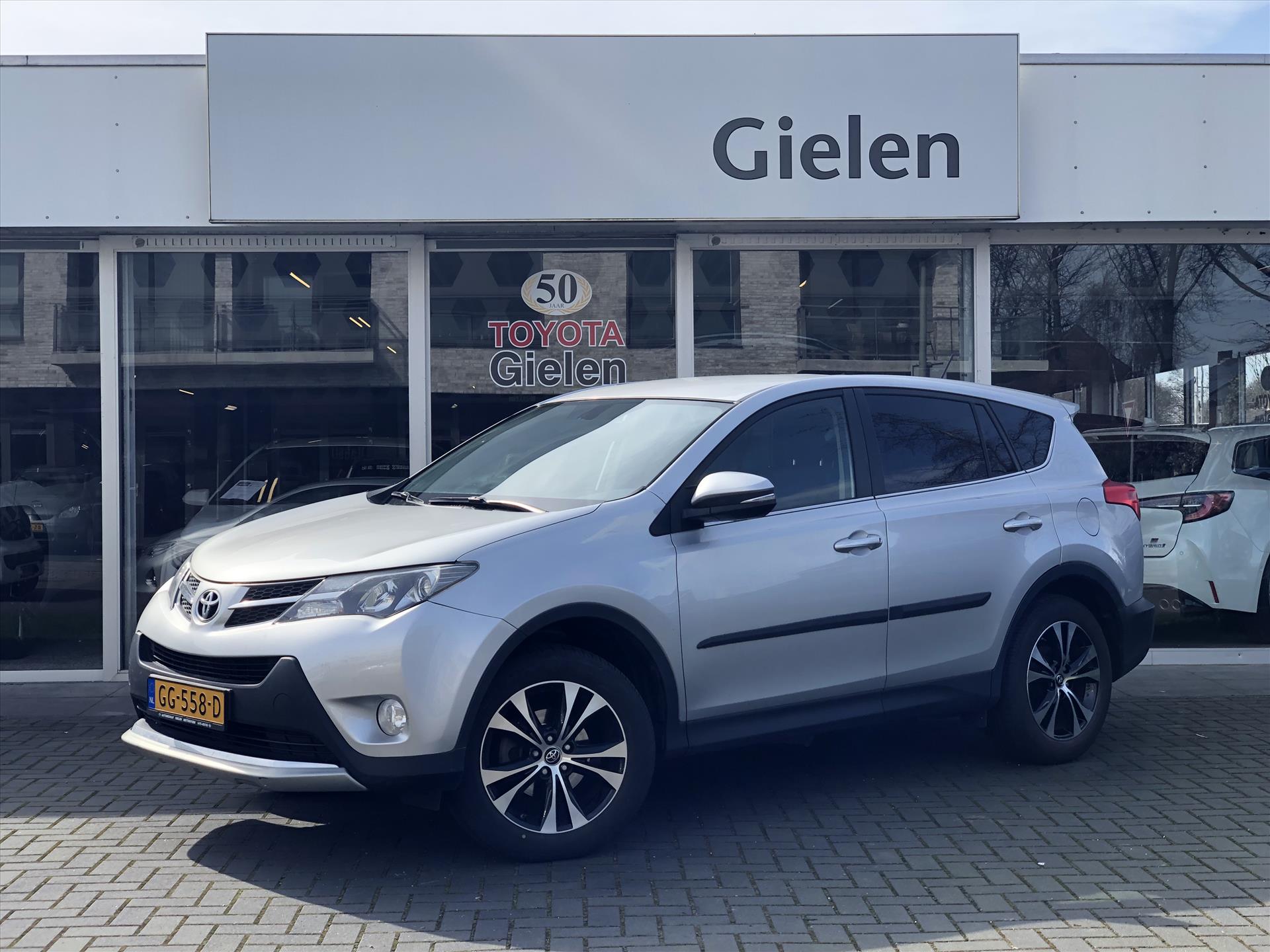 Toyota RAV4 2.0D AWD Style | Trekhaak, Navigatie, Dodehoekherkenning, Parkeersensoren, 18 inch, Elektrisch bedienbare achterklep 37626946-0.jpg | Autobedrijf Gielen