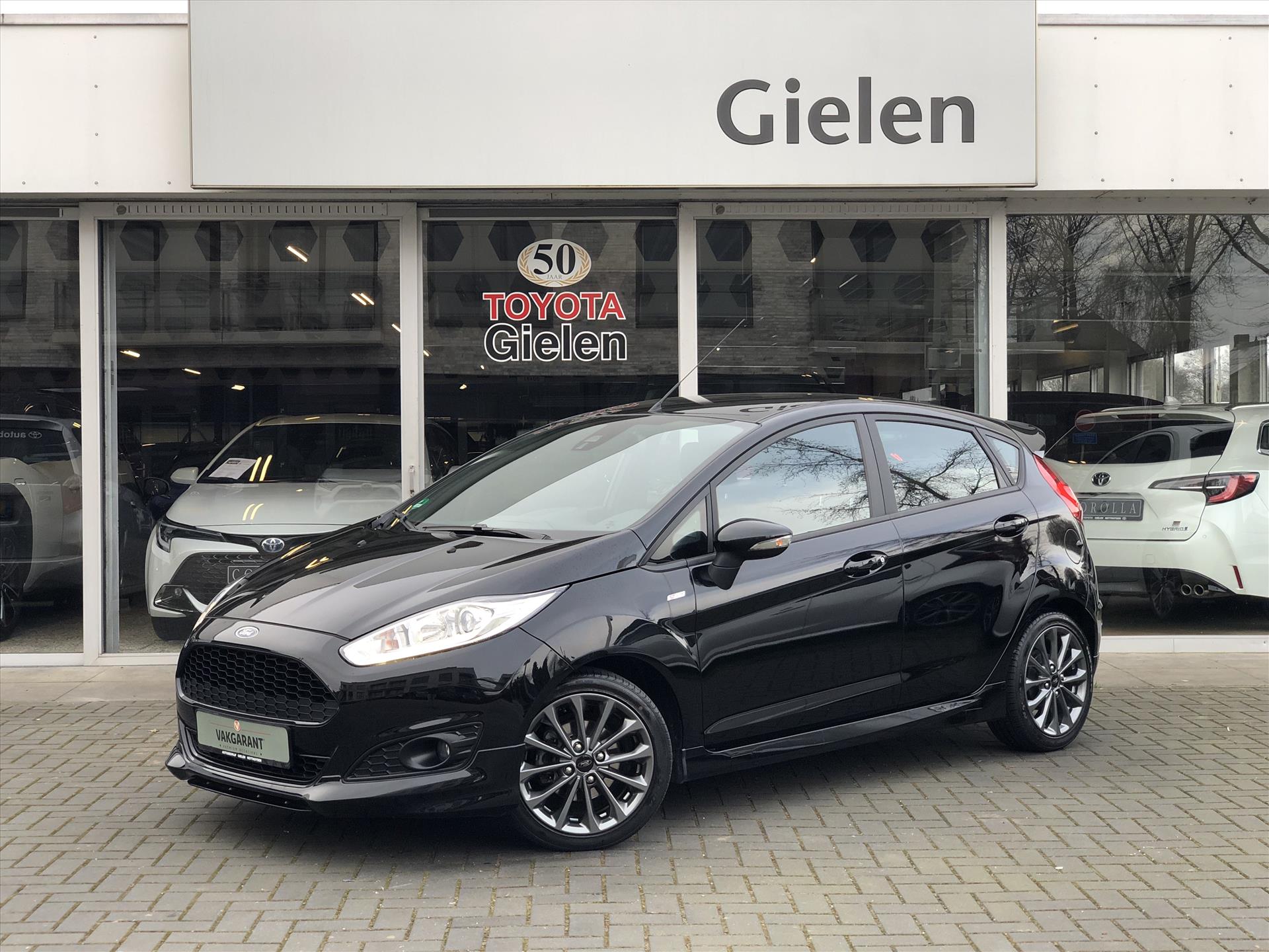 Ford Fiesta 1.0 EcoBoost 100pk ST-Line | Parkeersensoren, Navigatie, Cruise control, Lichtmetalen velgen, Climate control 37627048-0.jpg | Autobedrijf Gielen