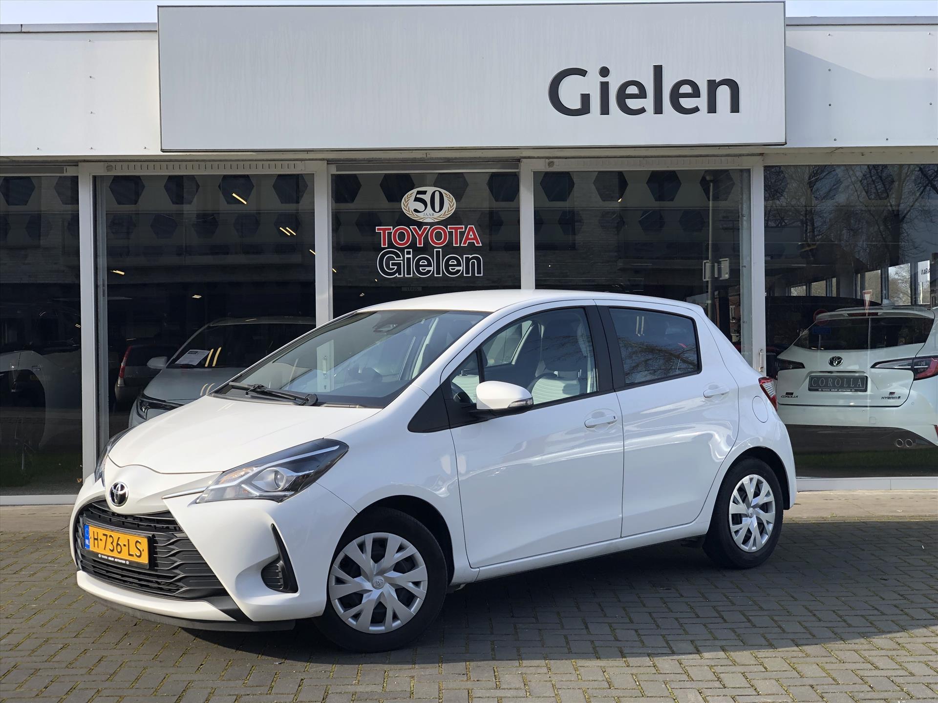 Toyota Yaris 1.0 VVT-i Active | Eerste eigenaar, Cruise control, Climate control, Parkeercamera, safety sense, Weinig KM! 37641440-0.jpg | Autobedrijf Gielen