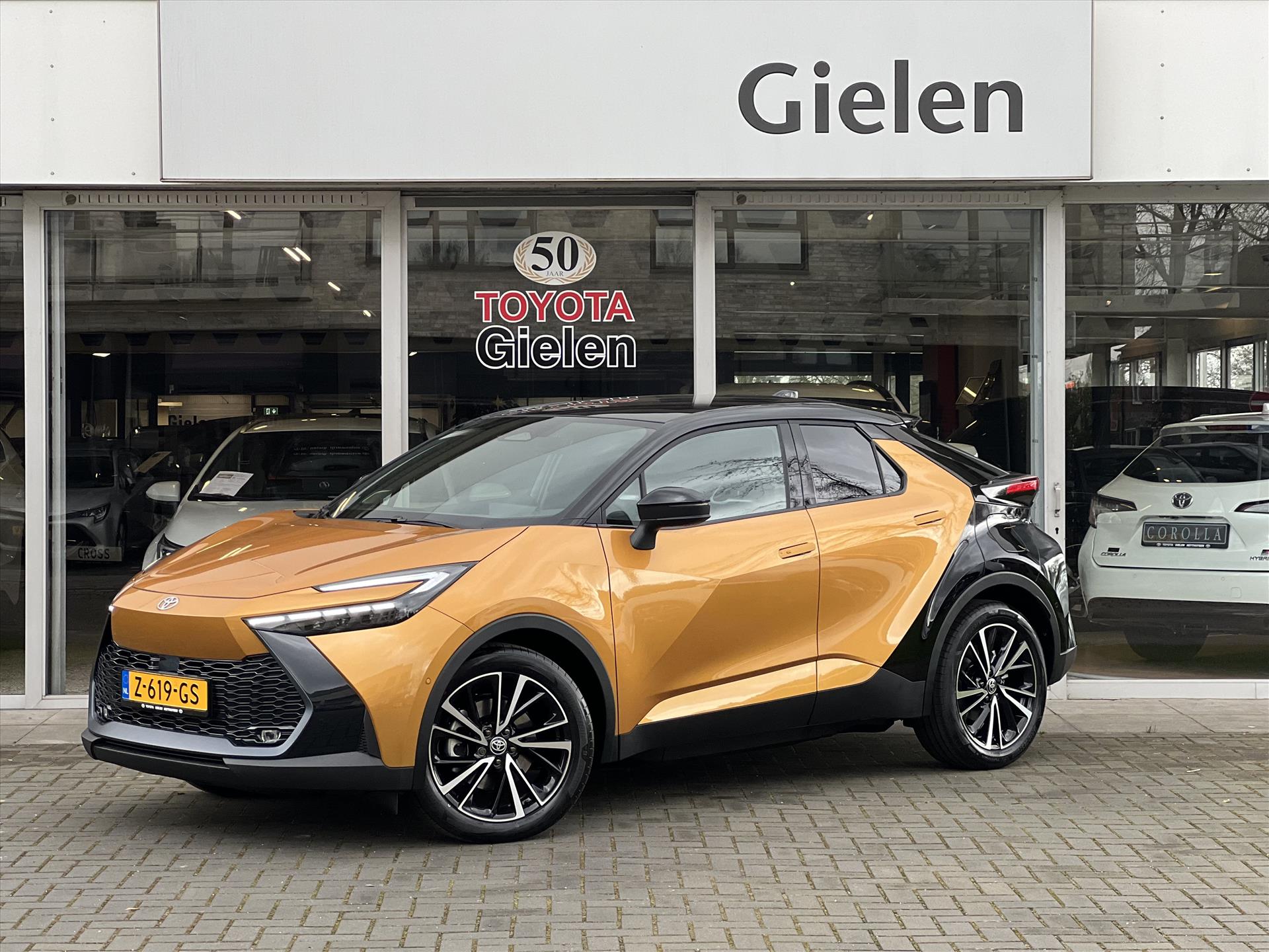 Toyota C-HR Plug-in Hybrid 220 223pk Première Edition | Nieuw geleverd! 37801308-0.jpg | Autobedrijf Gielen