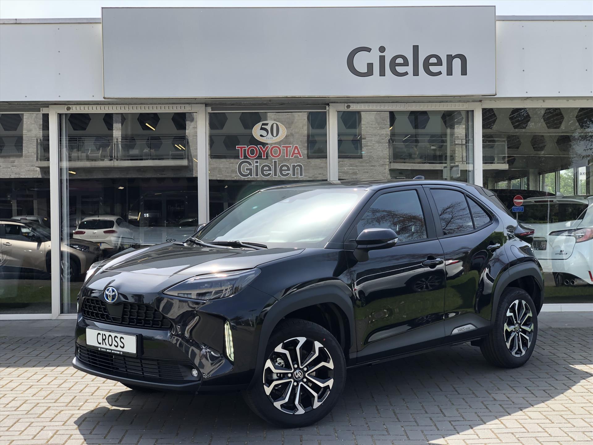 Toyota Yaris Cross 1.5 Hybrid Dynamic Plus | Winterpakket, Smart Connect, Keyless, Navigatie, Stoel + Stuurverwarming 37803614-0.jpg | Autobedrijf Gielen