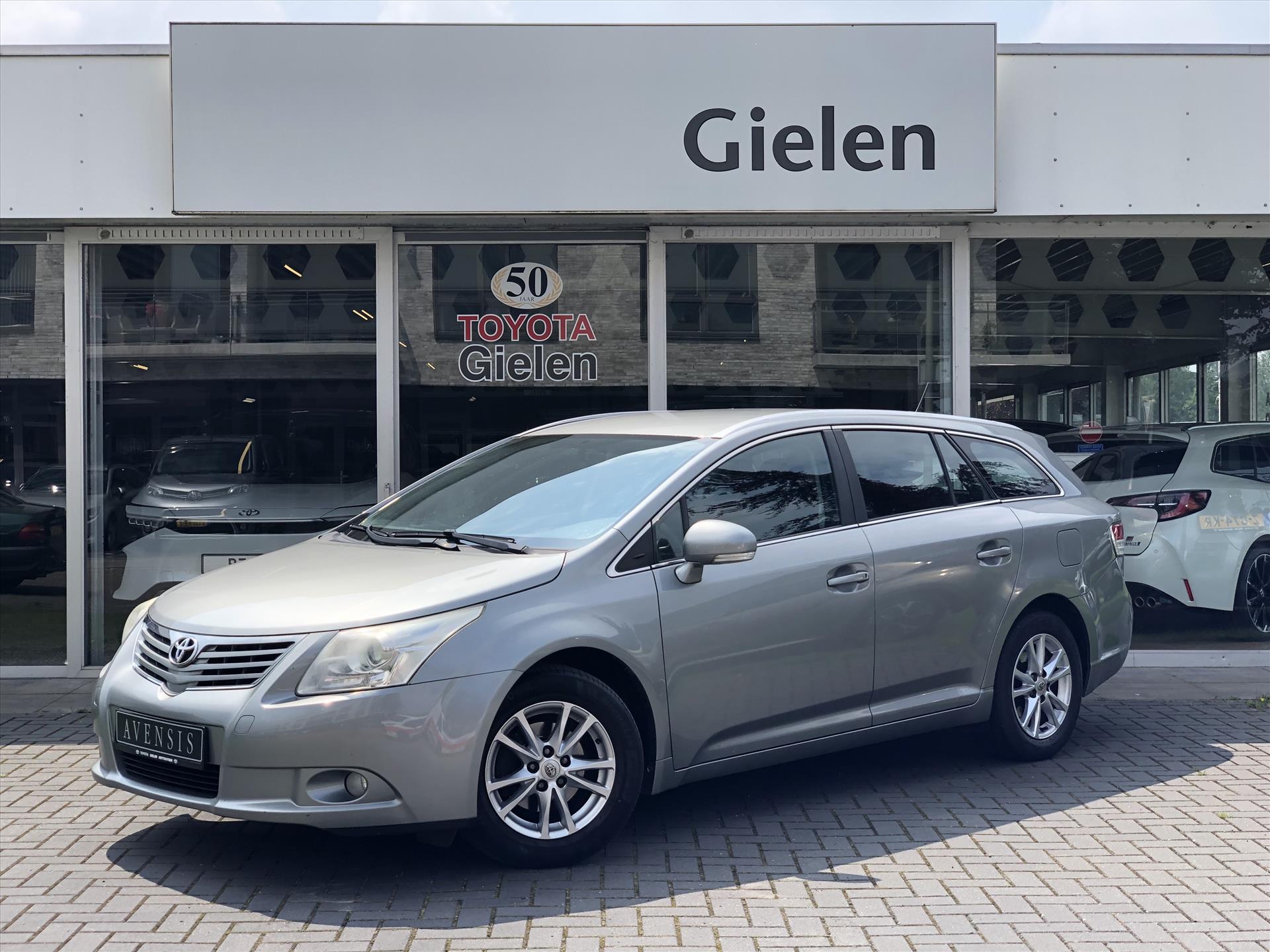 Toyota Avensis 1.8 VVT-i 147pk Business | lichtmetalen velgen, Trekhaak, Climate control, Cruise control 37975005-0.jpg | Autobedrijf Gielen