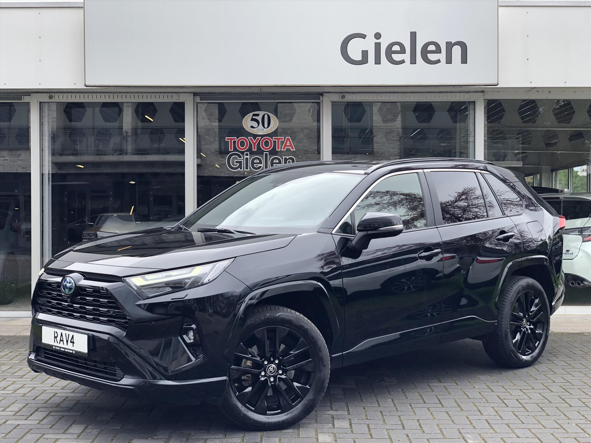Toyota RAV4 2.5 Hybrid AWD Black Edition | 360 Camera, Dodehoekherkenning, Parkeersensoren, Elektrische achterklep, Stoel + Stuurverwarming 38227134-0.jpg | Autobedrijf Gielen